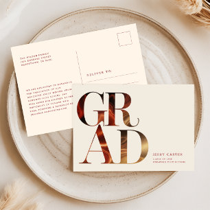 Cartão Postal Anúncio de Graduação de Foto de Graduado com Letra