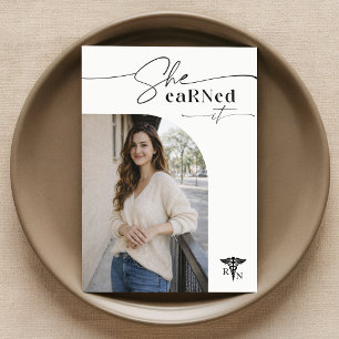 Cartão Postal Anúncio de Graduação Elegante de RN com Foto de Fo
