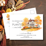 Cartão Postal Anúncio de Movimentação de Câmara de Outono de Aqu<br><div class="desc">Este anúncio animador mostra uma cena de árvore de outono com aquarela com uma casa ao fundo. As palavras "Nossa Família Plantou Novas Raízes". É a maneira perfeita de deixar seus amigos e família saberem sobre sua próxima jogada. É um sucesso para todos que o recebem.</div>