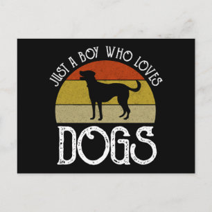 Cartão Postal Apenas um menino que ama cachorros