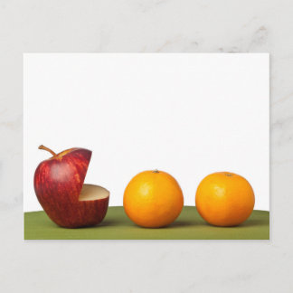 Cartão Postal Apple come laranja