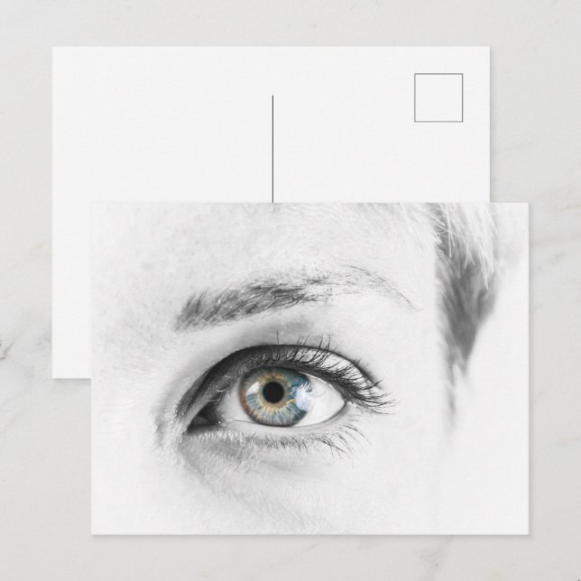 Cartão Postal Aproximação dos olhos humanos (Frente/Verso)