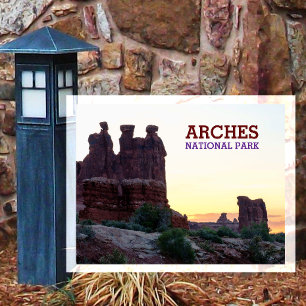 Cartão Postal Arches Os Três Fofoqueiros e Sheep Rock, Nascer do