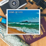Cartão Postal Areia Ouro italiana Sardenha<br><div class="desc">Fugir para a surpreendente praia de areia ouro da Sardenha,  onde ondas grandes encontram pura serenidade. Descubra a essência da beleza costeira nesta fotografia original. Cartão postal perfeito para enviar vibes de praia ou manter vivo o sonho de férias</div>