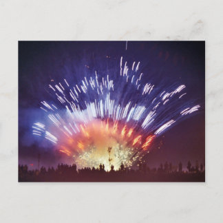Cartão Postal Assistindo Fireworks