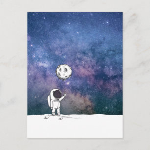 Cartão Postal Astronauta no espaço com balão da lua cosmos estre