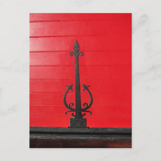 Cartão Postal Atrás da Porta Vermelha?