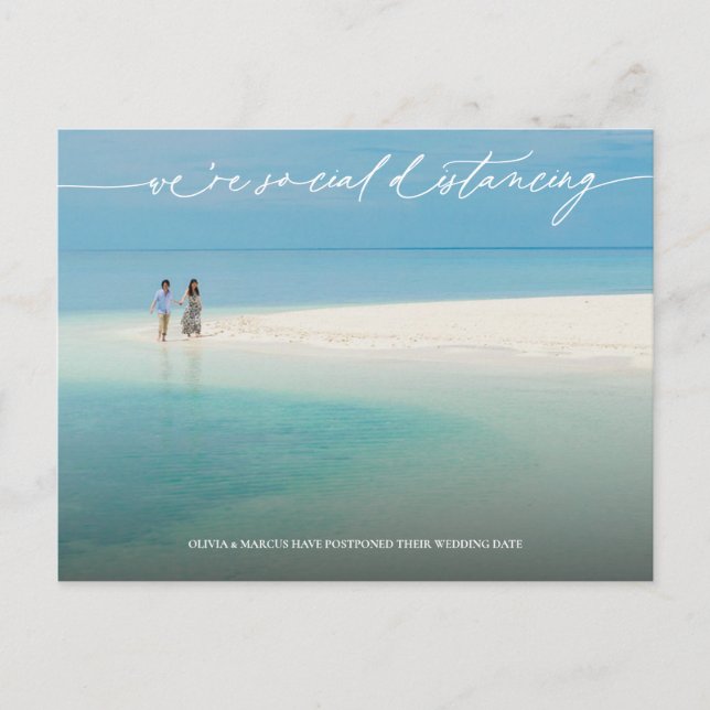 Cartão Postal Atraso no Casamento de Distância Social da Caligra (Frente)