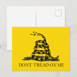 Cartão Postal Bandeira Amarela Clássica de Gadsden Não Pise em M