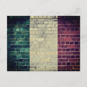 Cartão Postal Bandeira de Vintage Itália num muro de tijolos
