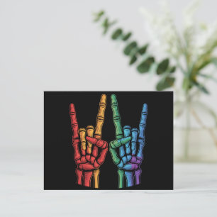 Cartão Postal Bandeira do Arco-íris LGBTQ Mão de Rocha Esqueleto