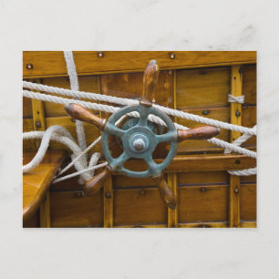 Cartão Postal Barco de Madeira Antiquado