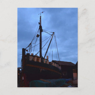 Cartão Postal Barcos velhos em terra em Southwold