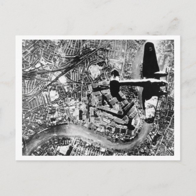 Cartão Postal Batalha Da Grã-Bretanha E Da Blitz: #8 Sobre O Tâm (Frente)