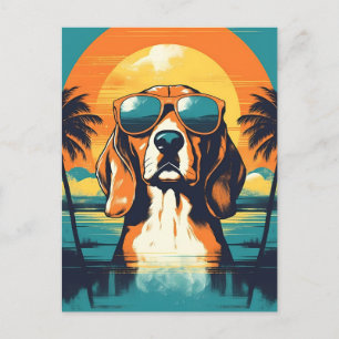 Cartão Postal Beagle com óculos de sol em uma praia tropical