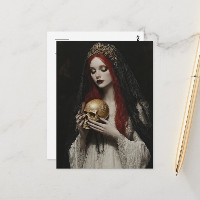 Cartão Postal Beautiful Red Haired Woman With a Skull (Frente/Verso In Situ)