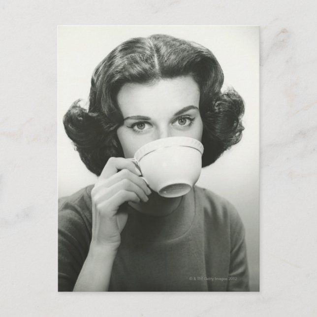 Cartão Postal Bebendo feminino (Frente)