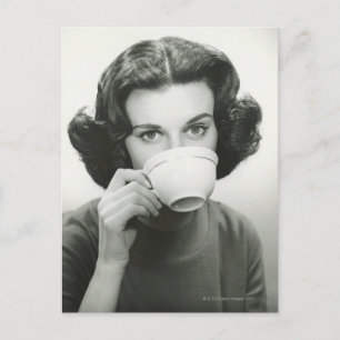 Cartão Postal Bebendo feminino