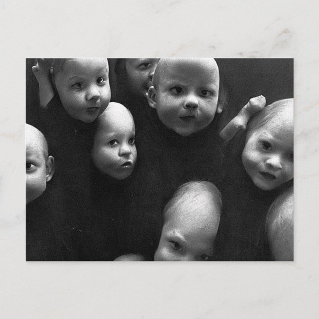 Cartão Postal Bebês Estranhos (Frente)
