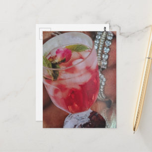 Cartão Postal Bebida de Rosa Elegante e Colagem de Joias em Mídi