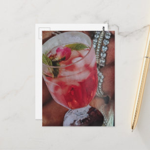 Cartão Postal Bebida Rosa Deliciosa e Joias Colagem de Mídia Mis