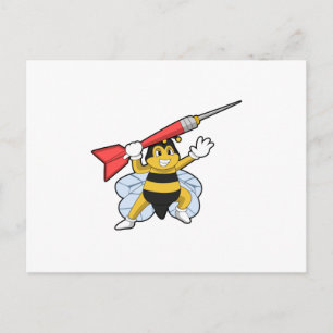Cartão Postal Bee at Darts com Dardo.PNG