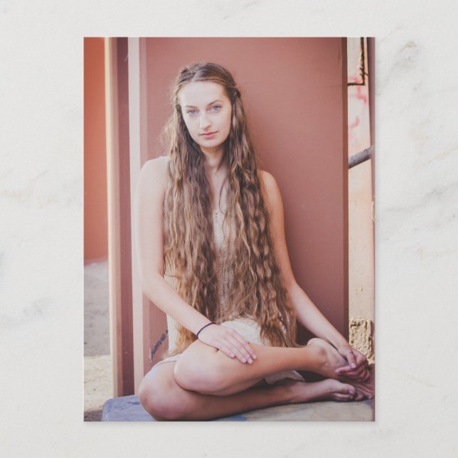 Cartão Postal Bela beleza natural de longa e cabeleira (Frente)