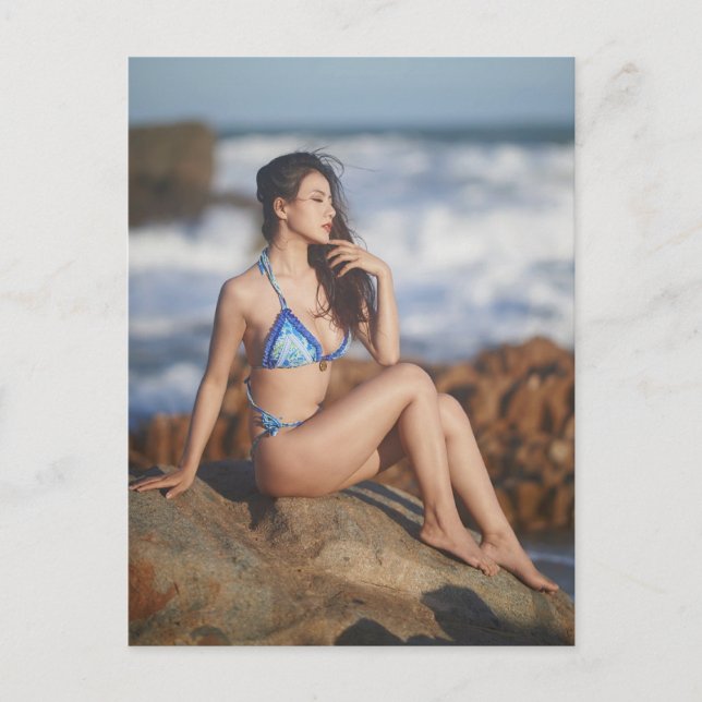 Cartão Postal Belo Modelo de Foto Bikini Asiático (Frente)