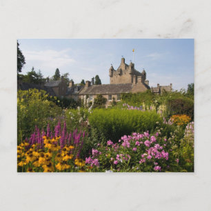 Cartão Postal Belos jardins e famoso castelo em