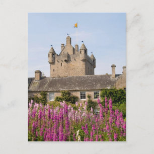 Cartão Postal Belos jardins e famoso castelo na Escócia 2