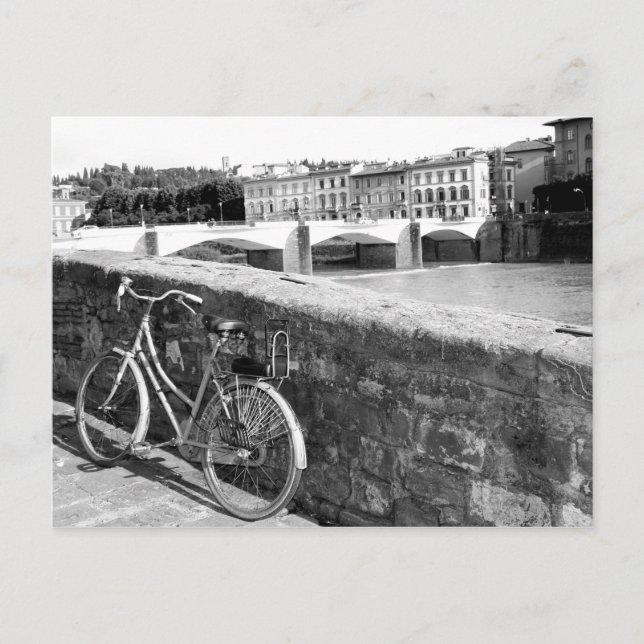 Cartão Postal Bicicleta retrô ao lado de uma ponte em Florença (Frente)
