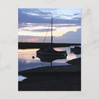 Cartão Postal Boats Blakeney ao anoitecer