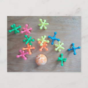 Cartão Postal Bola com tomadas coloridas tocadas no Conselho