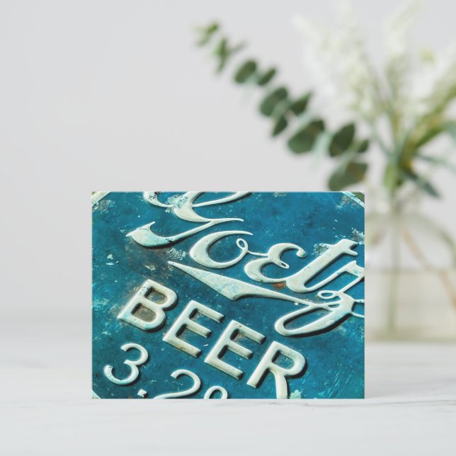 Cartão Postal Boné de garrafa de cerveja rustica (Em pé/Frente)