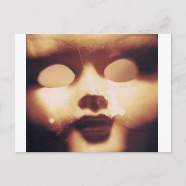 Cartão Postal Boneca assustadora (Frente)