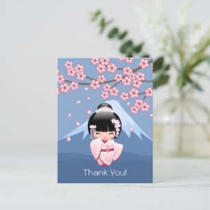 Cartão Postal Boneca Kokeshi de Quimono Branco - Geisha Fofa Obr