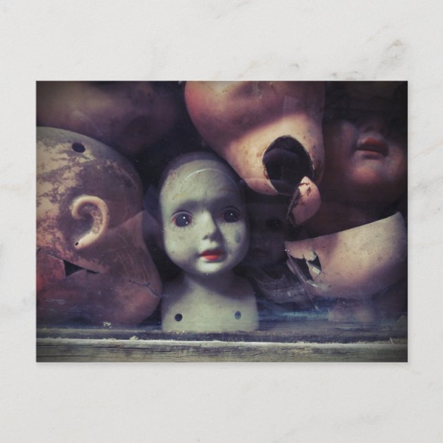Cartão Postal Bonecas quebradas (Frente)