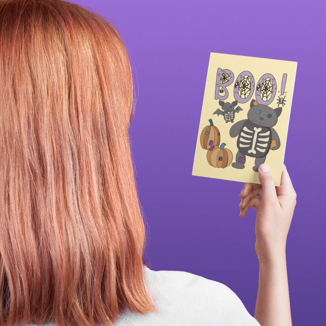 Cartão Postal Boo! Skeleton bonito e Bat Halloween (Criador carregado)