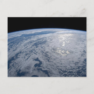 Cartão Postal Brilho do Sol no Oceano Pacífico Sul.