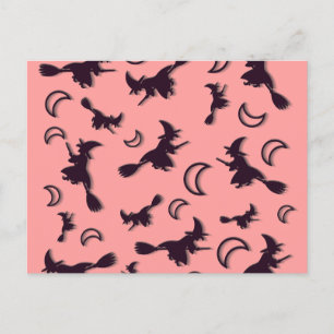 Cartão Postal Bruxa voadora entre meia lua na noite de Halloween