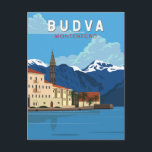 Cartão Postal Budva Montenegro Retro Viagem Art Vintage<br><div class="desc">Design de arte vetorial Budva. Budva é uma cidade no Montenegro no Mar Adriático. Parte da Riviera Budva,  é conhecida por praias arenosas e vida noturna.</div>