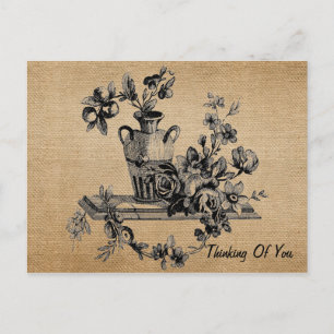 Cartão Postal Burlap Vintage Flowers em Vase Pensando em Você