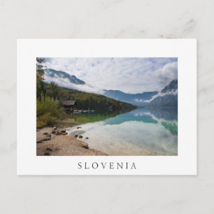 Cartão Postal Cabina ao lado do lago de Bohinj, na Eslovênia