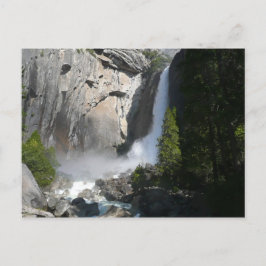 Cartão Postal Cachoeira Inferior de Yosemite na Trilha da Cachoe