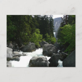 Cartão Postal Cachoeira Vernal à Distância em Yosemite