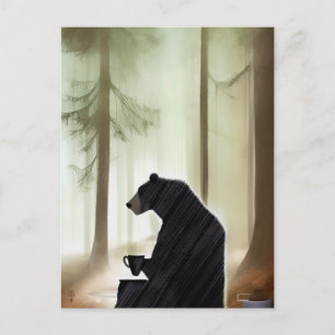 Cartão Postal Café de Bebendo de Urso na Floresta
