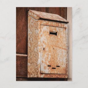 Cartão Postal Caixa de Correio enferrujada ao ar livre