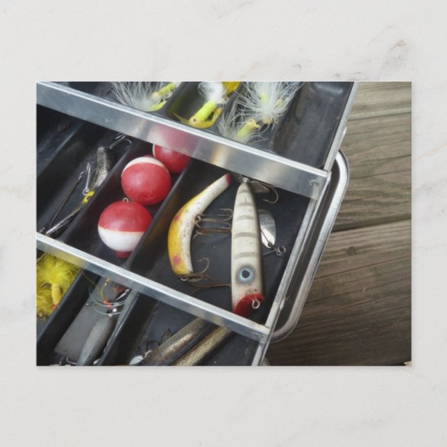 Cartão Postal Caixa de proteção de pesca no convés de madeira (Frente)