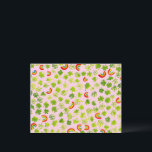 Cartão Postal Camarões d'água e Rainbows Irish St Patty's<br><div class="desc">Um padrão aquarela de shamrocks e arco-íris traz a sorte dos irlandeses e decora este cartão. Mão pintada por mim para você. Adicione seu próprio texto ou altere as cores. Para mais designs e cores,  verifique meu compro! Ou me avise se quiser algo personalizado.</div>