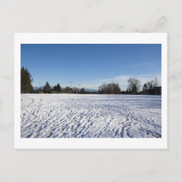 Cartão Postal campo de futebol de neve no inverno